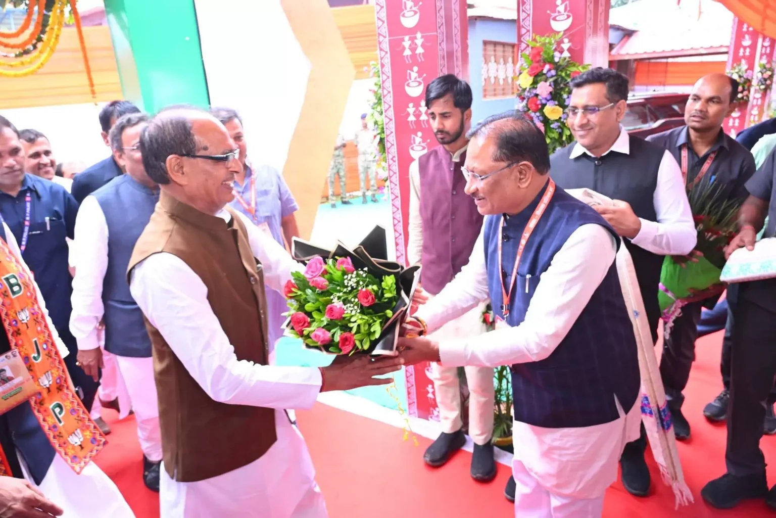 मैनपाट सीक्रेट मीटिंग, आज लोक व्यवहार और प्रबंधन पर दिया गया प्रशिक्षण मैनपाट सीक्रेट मीटिंग, आज लोक व्यवहार और प्रबंधन पर दिया गया प्रशिक्षण