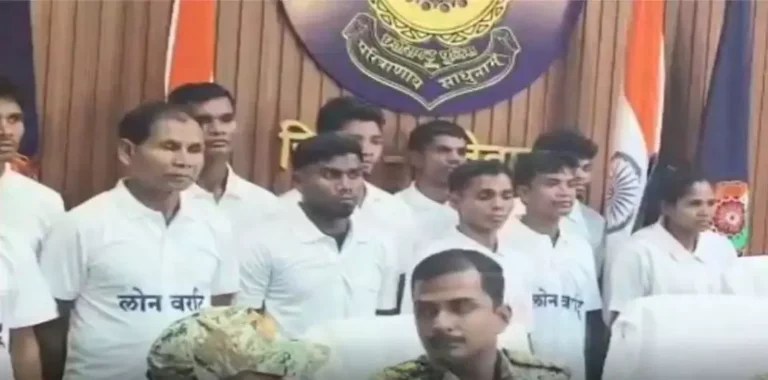 12 नक्सलियों ने किया सरेंडर, उग्रवाद से मुक्त हो रहा बस्तर 12 नक्सलियों ने किया सरेंडर, उग्रवाद से मुक्त हो रहा बस्तर