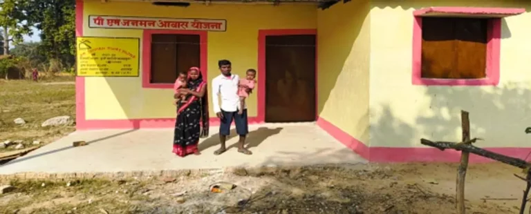 संवर रहा है, पहाड़ी कोरवाओं का जीवन