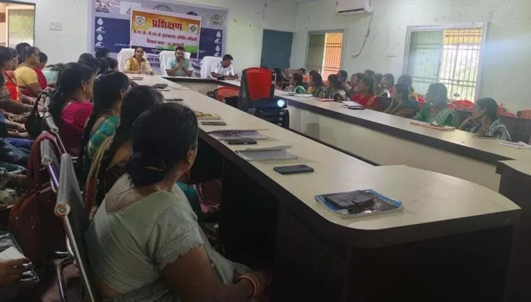 विधानसभा खल्लारी के बी एल ओ एवं सुपरवायजर का एक दिवसीय प्रशिक्षण सम्पन्न