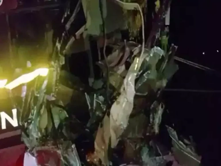 बस्तर में बस के ड्राइवर और हेल्पर की मौत