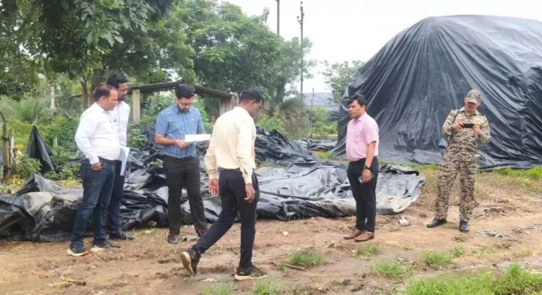 महासमुंद कलेक्टर ने किया पिथौरा संग्रहण केंद्र का औचक निरीक्षण