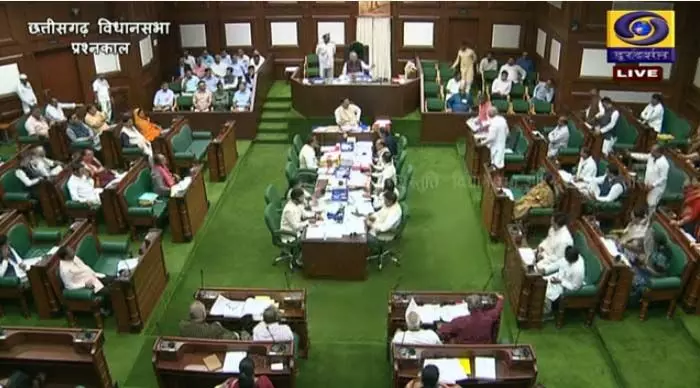 मानसून सत्र, एंबुलेंस की कमी का मुद्दा विधानसभा में उठा मानसून सत्र, एंबुलेंस की कमी का मुद्दा विधानसभा में उठा