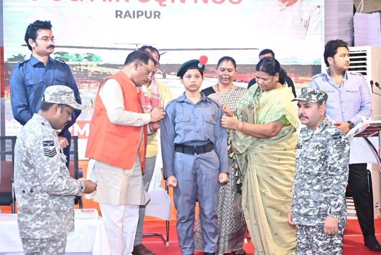 जशपुर के पीएमश्री विद्यालय में अब एनसीसी एयर स्क्वाड्रन शुरू होगी जशपुर के पीएमश्री विद्यालय में अब एनसीसी एयर स्क्वाड्रन शुरू होगी