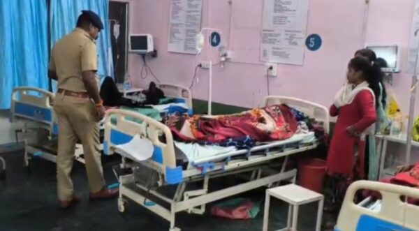 बिलासपुर में फूड पॉइजनिंग से युवती की मौत, तीन गंभीर… बिलासपुर में फूड पॉइजनिंग से युवती की मौत, तीन गंभीर…