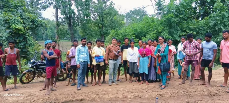 पानी की जांचकर खोली आंखे, पीने के पानी की गुणवत्ता पर सजग हुए ग्रामीण पानी की जांचकर खोली आंखे, पीने के पानी की गुणवत्ता पर सजग हुए ग्रामीण