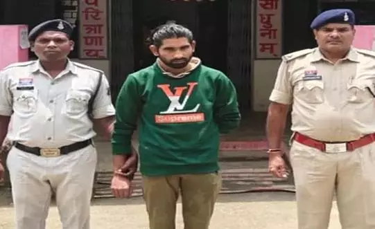 रायपुर का युवक चाइल्ड पोर्नोग्राफी केस में गिरफ्तार रायपुर का युवक चाइल्ड पोर्नोग्राफी केस में गिरफ्तार