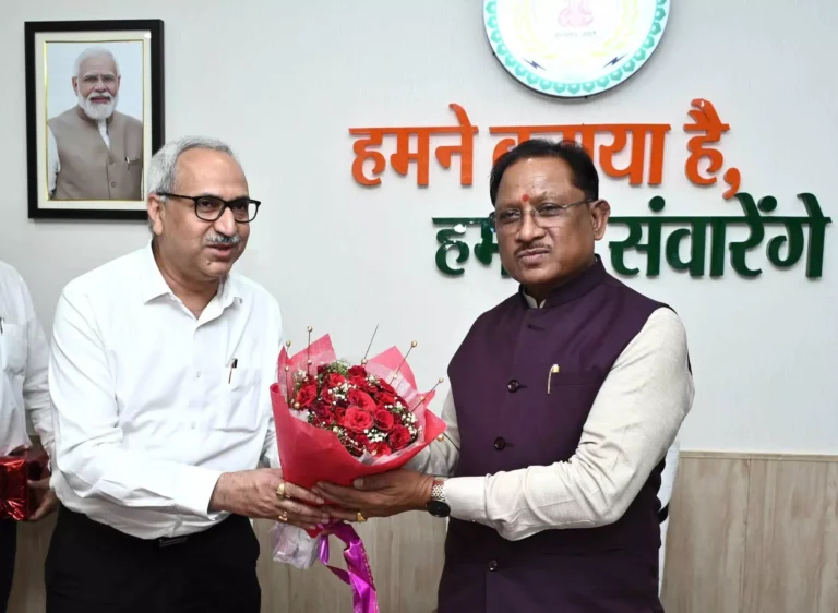 CM विष्णुदेव साय से भिलाई स्टील प्लांट के नवनियुक्त निदेशक चित्त रंजन महापात्र ने की मुलाकात CM विष्णुदेव साय से भिलाई स्टील प्लांट के नवनियुक्त निदेशक चित्त रंजन महापात्र ने की मुलाकात