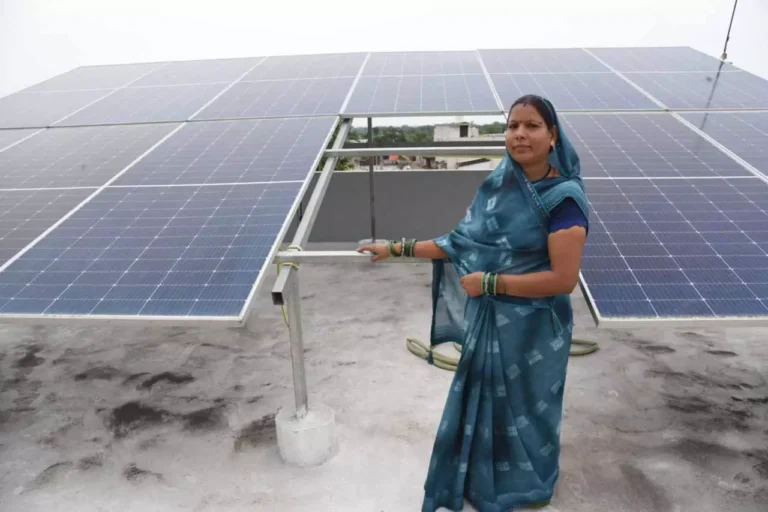 पीएम सूर्य घर योजना : बिजली बिल हुआ जीरो तो देवांगन परिवार के चेहरे पर लौटी मुस्कान की चमक पीएम सूर्य घर योजना : बिजली बिल हुआ जीरो तो देवांगन परिवार के चेहरे पर लौटी मुस्कान की चमक