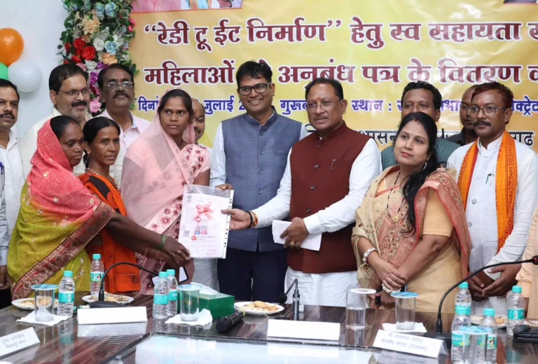 रायगढ़ जिले में महिला स्व सहायता समूहों ने शुरू किया रेडी-टू-ईट का उत्पादन रायगढ़ जिले में महिला स्व सहायता समूहों ने शुरू किया रेडी-टू-ईट का उत्पादन