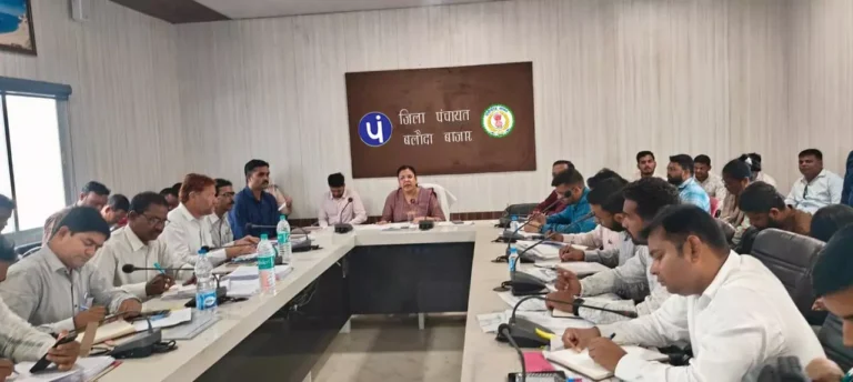 सीईओ जिला पंचायत ने की योजनाओं के क्रियान्वयन की समीक्षा सीईओ जिला पंचायत ने की योजनाओं के क्रियान्वयन की समीक्षा