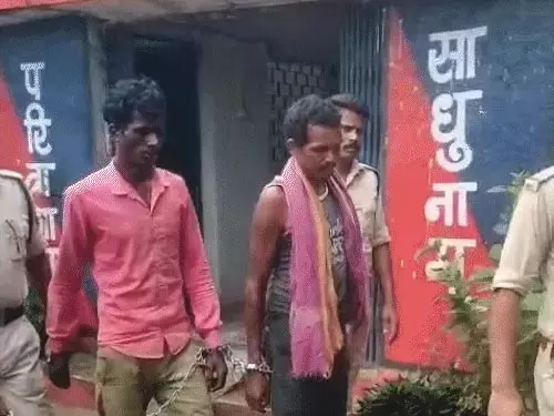 गर्लफ्रेंड ने शादी की तो युवक ने दोस्तों संग किया गैंगरेप फिर हत्या, सभी दरिंदे गिरफ्तार गर्लफ्रेंड ने शादी की तो युवक ने दोस्तों संग किया गैंगरेप फिर हत्या, सभी दरिंदे गिरफ्तार