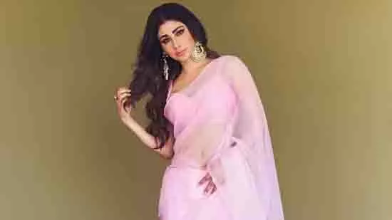 Mouni Roy: ट्रोलर्स को दिया करारा जवाब, कहा- ‘बेहतर सर्जन चुनो’ Mouni Roy: ट्रोलर्स को दिया करारा जवाब, कहा- ‘बेहतर सर्जन चुनो’
