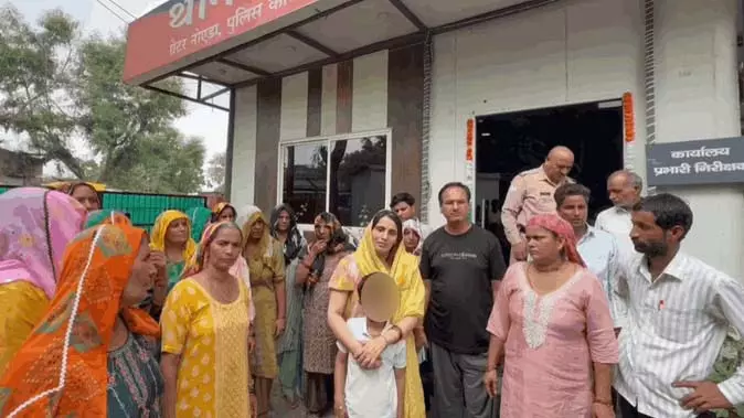 महिला की संदिग्ध मौत, मासूम बेटा बोला– पापा ने मम्मी को जला दिया महिला की संदिग्ध मौत, मासूम बेटा बोला– पापा ने मम्मी को जला दिया