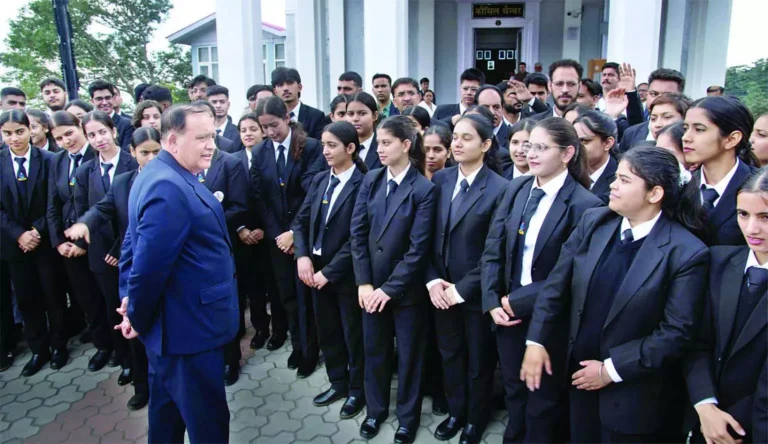 110 छात्रों ने देखी सदन की कार्यवाही 110 छात्रों ने देखी सदन की कार्यवाही