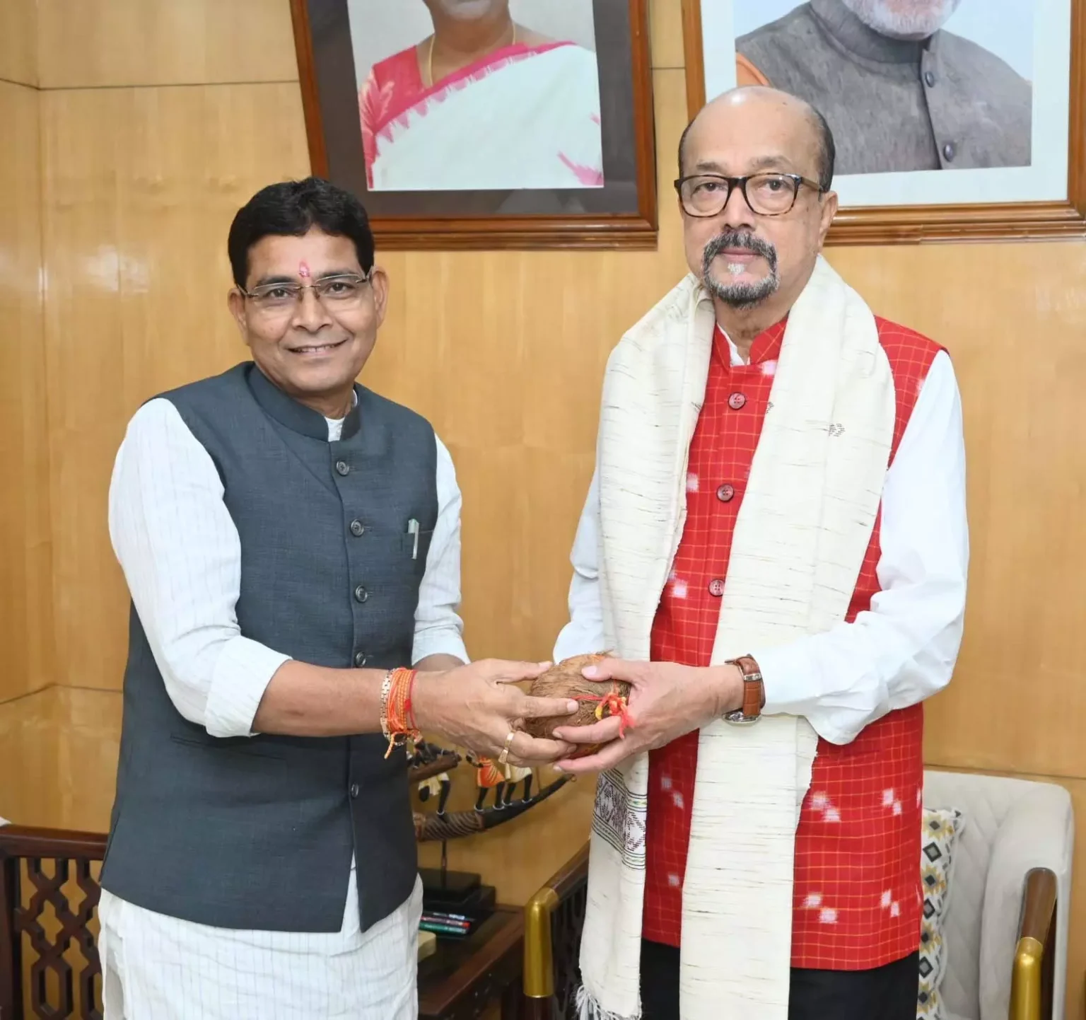 राज्य के विकास को लेकर मंत्री टंकराम वर्मा ने राजभवन में की महत्वपूर्ण चर्चा राज्य के विकास को लेकर मंत्री टंकराम वर्मा ने राजभवन में की महत्वपूर्ण चर्चा