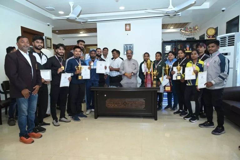 छत्तीसगढ़ के पावरलिफ्टिंग खिलाड़ी जमशेदपुर प्रतियोगिता में लाए 16 मेडल, उपमुख्यमंत्री अरुण साव ने दी बधाई