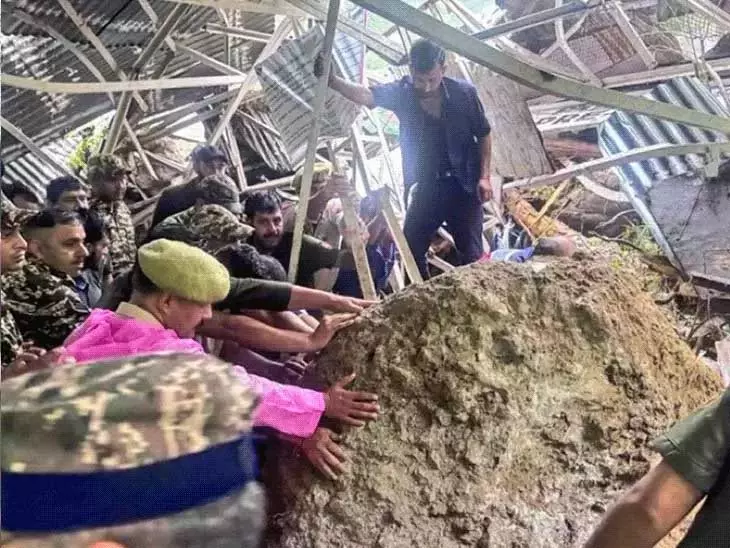 CM साय ने 32 श्रद्धालुओं की मौत पर जताया दुःख CM साय ने 32 श्रद्धालुओं की मौत पर जताया दुःख