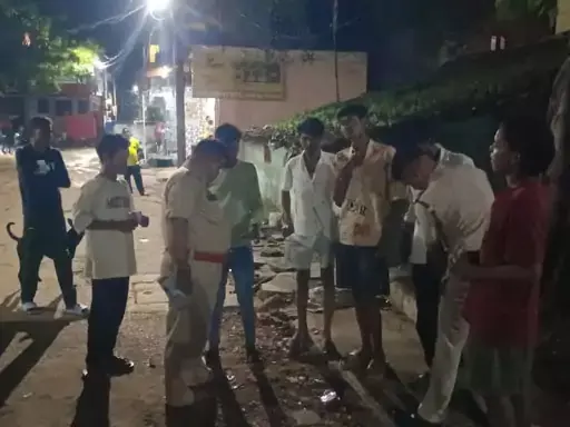 पेट्रोलिंग पुलिस ने 18 बदमाशों को दबोचा, देर रात चलाया आपरेशन प्रहार पेट्रोलिंग पुलिस ने 18 बदमाशों को दबोचा, देर रात चलाया आपरेशन प्रहार