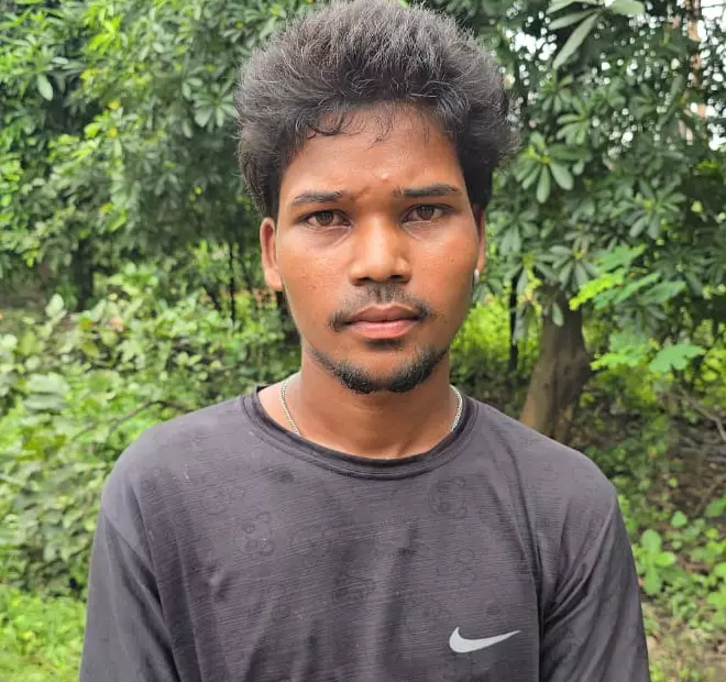 खाना खा रहा था युवक, घर में घुसे बदमाश और कर दिया मर्डर खाना खा रहा था युवक, घर में घुसे बदमाश और कर दिया मर्डर