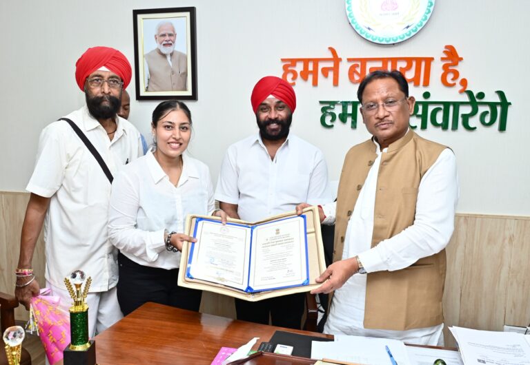 मुख्यमंत्री श्री विष्णु देव साय से राष्ट्रपति सम्मान से सम्मानित देवाशीष और मनतृप्त कौर ने की सौजन्य मुलाकात मुख्यमंत्री श्री विष्णु देव साय से राष्ट्रपति सम्मान से सम्मानित देवाशीष और मनतृप्त कौर ने की सौजन्य मुलाकात