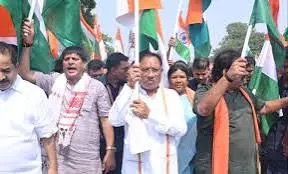 कल होंगी मुख्यमंत्री विष्णुदेव साय की अगुवाई में विशाल भव्य तिरंगा यात्रा, ये दिग्गज होंगे शामिल कल होंगी मुख्यमंत्री विष्णुदेव साय की अगुवाई में विशाल भव्य तिरंगा यात्रा, ये दिग्गज होंगे शामिल