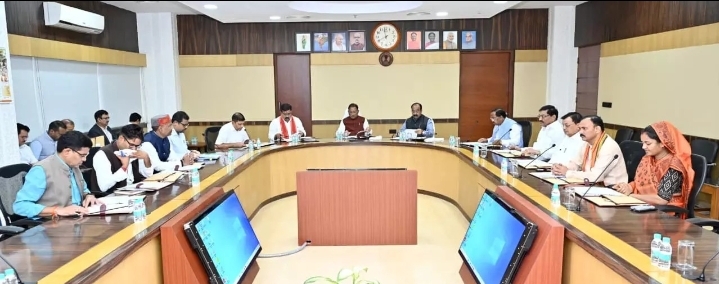 साय कैबिनेट की बैठक शुरू साय कैबिनेट की बैठक शुरू