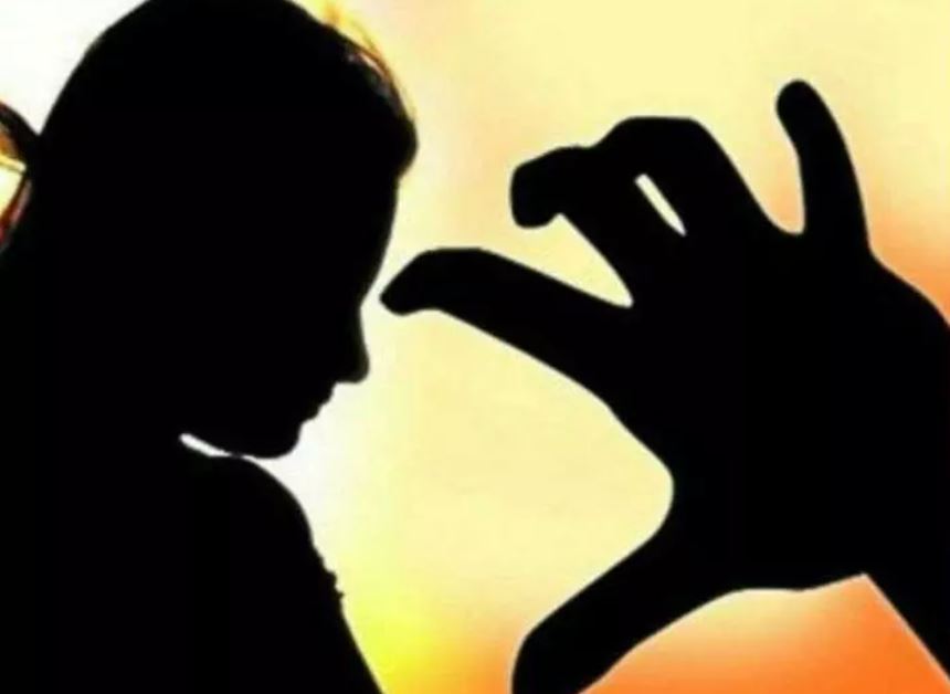 रील नहीं बनाई पत्नी ने, पति ने किया बेघर रील नहीं बनाई पत्नी ने, पति ने किया बेघर