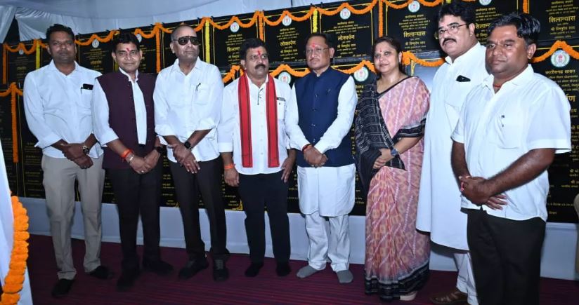 धमतरी के कुरूद विधानसभा क्षेत्र को मिला विकास का महा-उपहार धमतरी के कुरूद विधानसभा क्षेत्र को मिला विकास का महा-उपहार