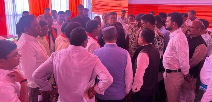 अमित शाह का 4 अक्टूबर को बस्तर प्रवास, तैयारियों का गृहमंत्री विजय शर्मा ने किया निरीक्षण अमित शाह का 4 अक्टूबर को बस्तर प्रवास, तैयारियों का गृहमंत्री विजय शर्मा ने किया निरीक्षण