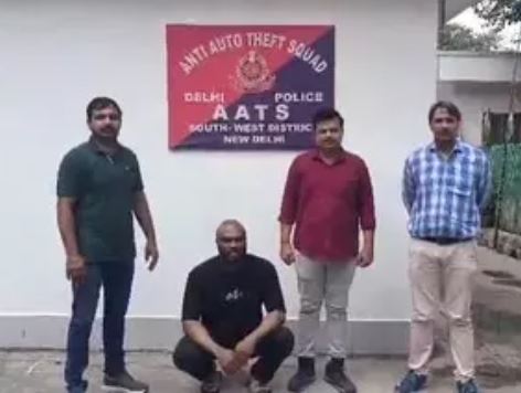 पुलिस ने अवैध रूप से रह रहे नाइजीरियाई को हिरासत में लिया, निर्वासन प्रक्रिया शुरू पुलिस ने अवैध रूप से रह रहे नाइजीरियाई को हिरासत में लिया, निर्वासन प्रक्रिया शुरू