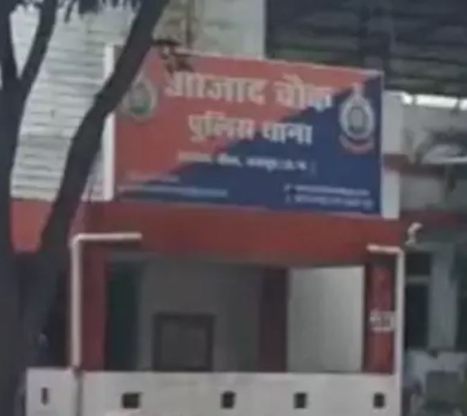 रायपुर में इलेक्ट्रॉनिक शॉप में चोरी, ढाई लाख कैश पार रायपुर में इलेक्ट्रॉनिक शॉप में चोरी, ढाई लाख कैश पार