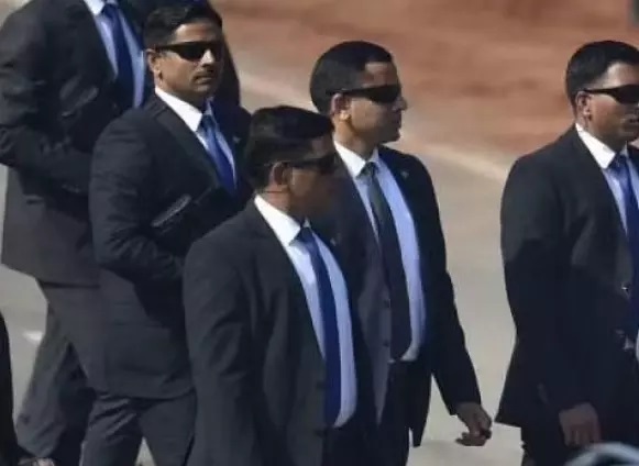 SPG जवान नवा रायपुर पहुंचे, पीएम मोदी के कार्यक्रम स्थल को लेंगे सुरक्षा घेरे में SPG जवान नवा रायपुर पहुंचे, पीएम मोदी के कार्यक्रम स्थल को लेंगे सुरक्षा घेरे में