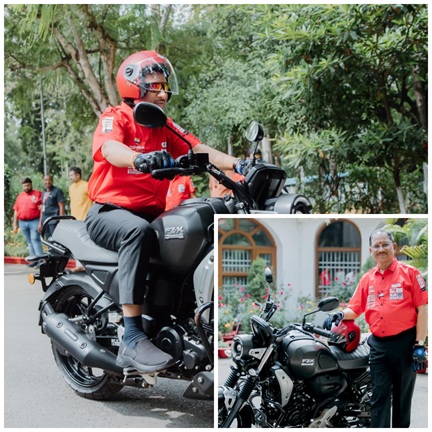 मुख्यमंत्री श्री विष्णुदेव साय ने स्वयं बाइक चलाकर युवाओं को दिया सुरक्षित ड्राइविंग का संदेश मुख्यमंत्री श्री विष्णुदेव साय ने स्वयं बाइक चलाकर युवाओं को दिया सुरक्षित ड्राइविंग का संदेश