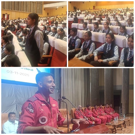 सूर्यकिरण एरोबैटिक टीम ने बच्चों से की मुलाकात, दी प्रेरणा – बढ़ाया उत्साह सूर्यकिरण एरोबैटिक टीम ने बच्चों से की मुलाकात, दी प्रेरणा – बढ़ाया उत्साह