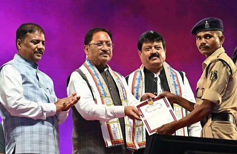 छत्तीसगढ़ ने 25 वर्षों में लिखी है विकास की नई गाथा: CM साय छत्तीसगढ़ ने 25 वर्षों में लिखी है विकास की नई गाथा: CM साय