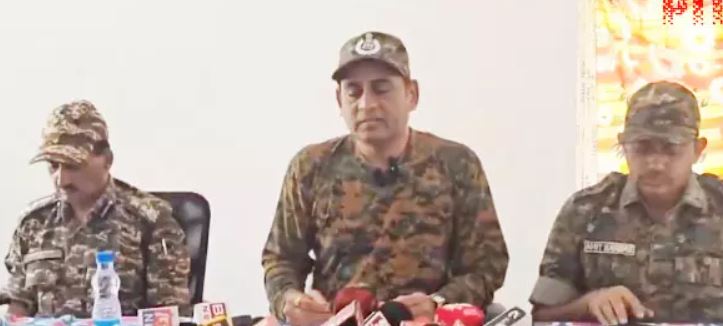 छत्तीसगढ़ से आंध्र में घुसने ही वाला था हिड़मा और मारा गया, खुफिया अधिकारी का बयान छत्तीसगढ़ से आंध्र में घुसने ही वाला था हिड़मा और मारा गया, खुफिया अधिकारी का बयान