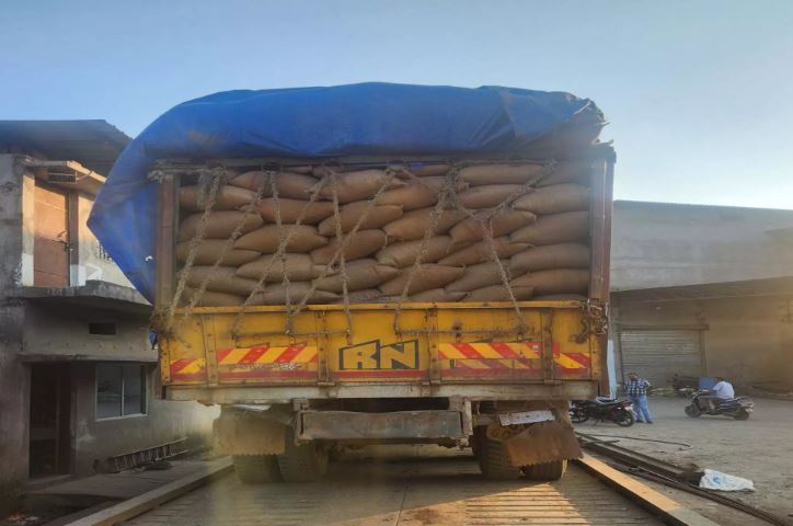 राज्य में अवैध परिवहन किए जा रहे 19 हजार 320 क्विंटल धान जब्त राज्य में अवैध परिवहन किए जा रहे 19 हजार 320 क्विंटल धान जब्त