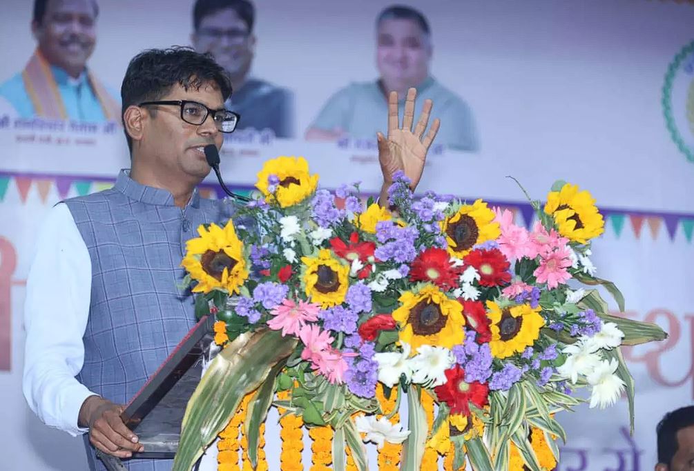 राज्य निर्माण के बाद छत्तीसगढ़ तेजी से विकास के पथ पर है अग्रसर : वित्तमंत्री ओपी चौधरी राज्य निर्माण के बाद छत्तीसगढ़ तेजी से विकास के पथ पर है अग्रसर : वित्तमंत्री ओपी चौधरी