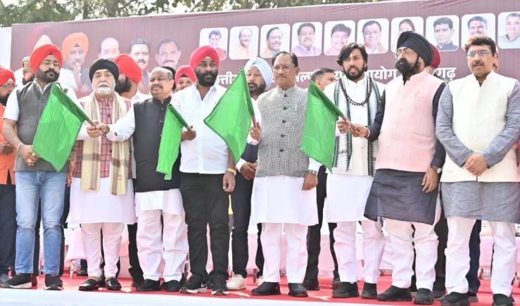 मुख्यमंत्री साय वीर बाल रैली में हुए शामिल, हरी झंडी दिखाकर किया रैली का शुभारंभ मुख्यमंत्री साय वीर बाल रैली में हुए शामिल, हरी झंडी दिखाकर किया रैली का शुभारंभ