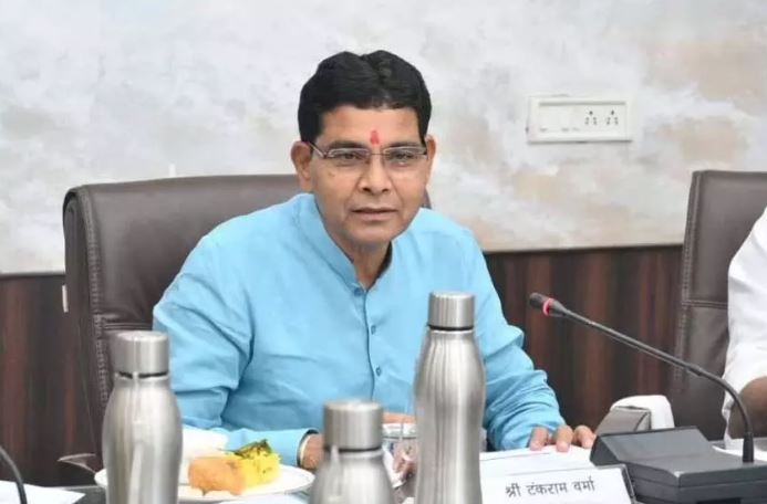 छत्तीसगढ़ विधानसभा का शीतकालीन सत्र 14 दिसंबर से, उपलब्धियों पर भी बोले मंत्री टंकराम वर्मा छत्तीसगढ़ विधानसभा का शीतकालीन सत्र 14 दिसंबर से, उपलब्धियों पर भी बोले मंत्री टंकराम वर्मा