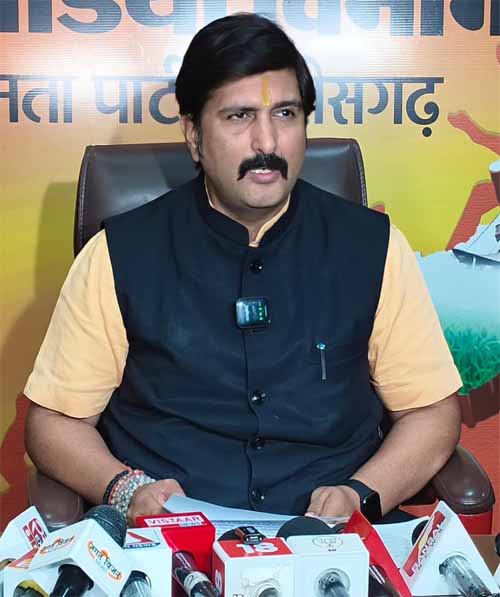 भूपेश बघेल अपने बयान के लिए माफी मांगें अन्यथा कांग्रेस नेतृत्व उन पर कार्रवाई करे : चिमनानी भूपेश बघेल अपने बयान के लिए माफी मांगें अन्यथा कांग्रेस नेतृत्व उन पर कार्रवाई करे : चिमनानी