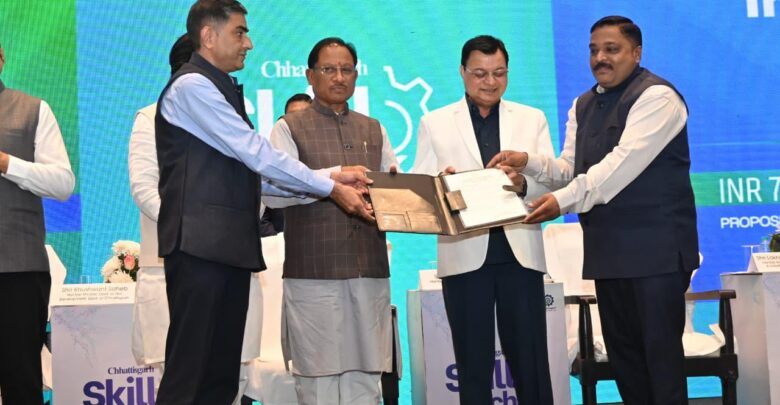 छत्तीसगढ़ स्किल टेक में कौशल-आधारित निवेश को मिली नई गति, 13,690 करोड़ रुपये के स्किलिंग-लिंक्ड निवेश आकर्षित छत्तीसगढ़ स्किल टेक में कौशल-आधारित निवेश को मिली नई गति, 13,690 करोड़ रुपये के स्किलिंग-लिंक्ड निवेश आकर्षित