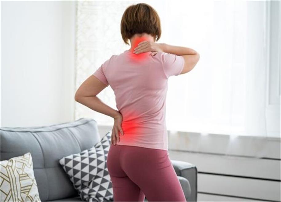 Health Alert : कमर से पैर तक रहता है दर्द और चलने में होती है परेशानी तो हो सकती है इस खतरनाक बीमारी का संकेत Health Alert : कमर से पैर तक रहता है दर्द और चलने में होती है परेशानी तो हो सकती है इस खतरनाक बीमारी का संकेत