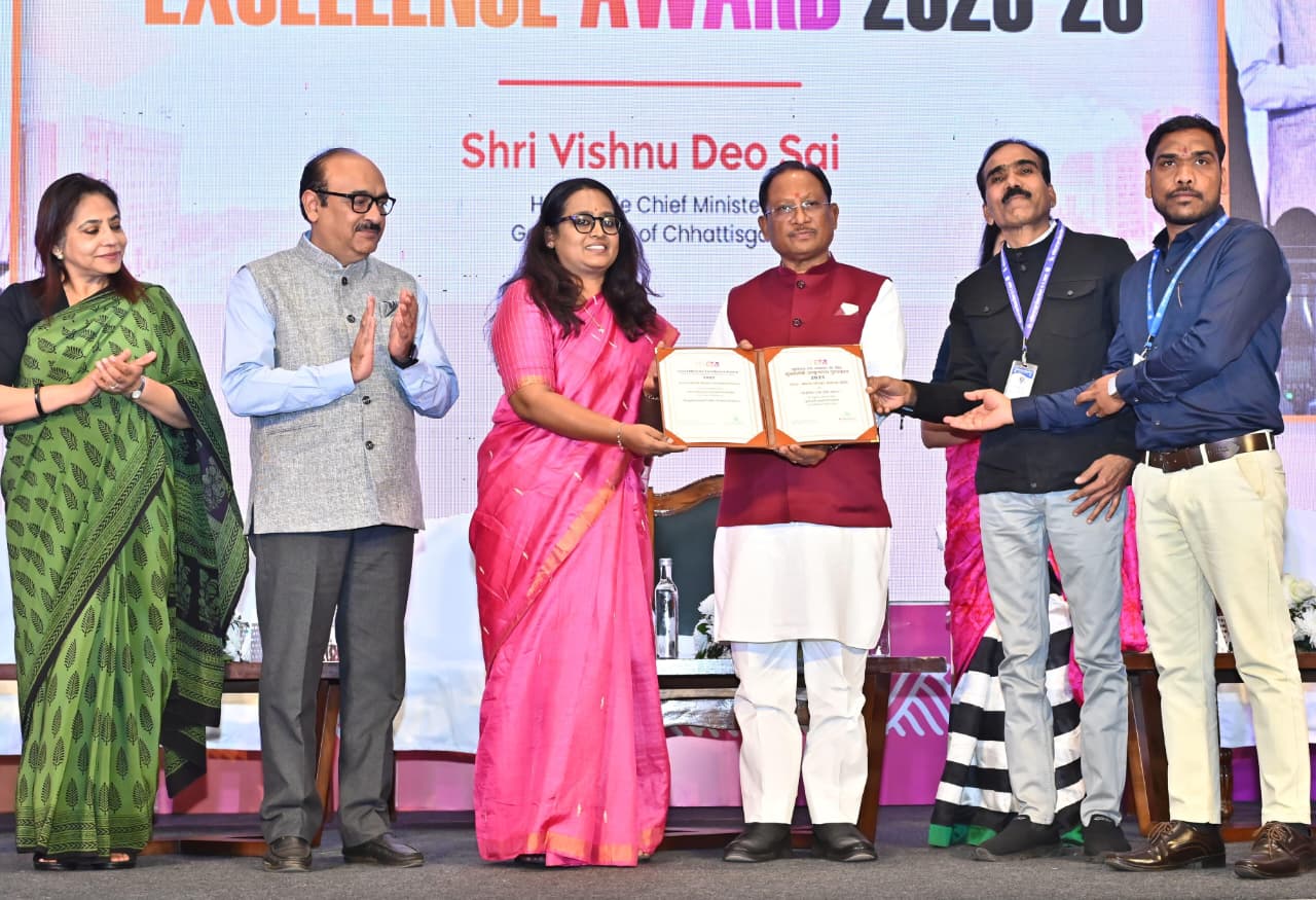 गुड गवर्नेंस कागजों पर नहीं, बल्कि जनता के जीवन में सकारात्मक बदलाव और अधिकारियों के काम-काज में दिखना चाहिए – मुख्यमंत्री विष्णु देव साय गुड गवर्नेंस कागजों पर नहीं, बल्कि जनता के जीवन में सकारात्मक बदलाव और अधिकारियों के काम-काज में दिखना चाहिए – मुख्यमंत्री विष्णु देव साय