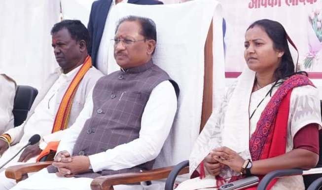 युवाओं के सपनों को पंख दे रही अरुणोदय कोचिंग,मुख्यमंत्री विष्णु देव साय ने बच्चों से किया संवाद, बताया सफलता का मार्ग युवाओं के सपनों को पंख दे रही अरुणोदय कोचिंग,मुख्यमंत्री विष्णु देव साय ने बच्चों से किया संवाद, बताया सफलता का मार्ग