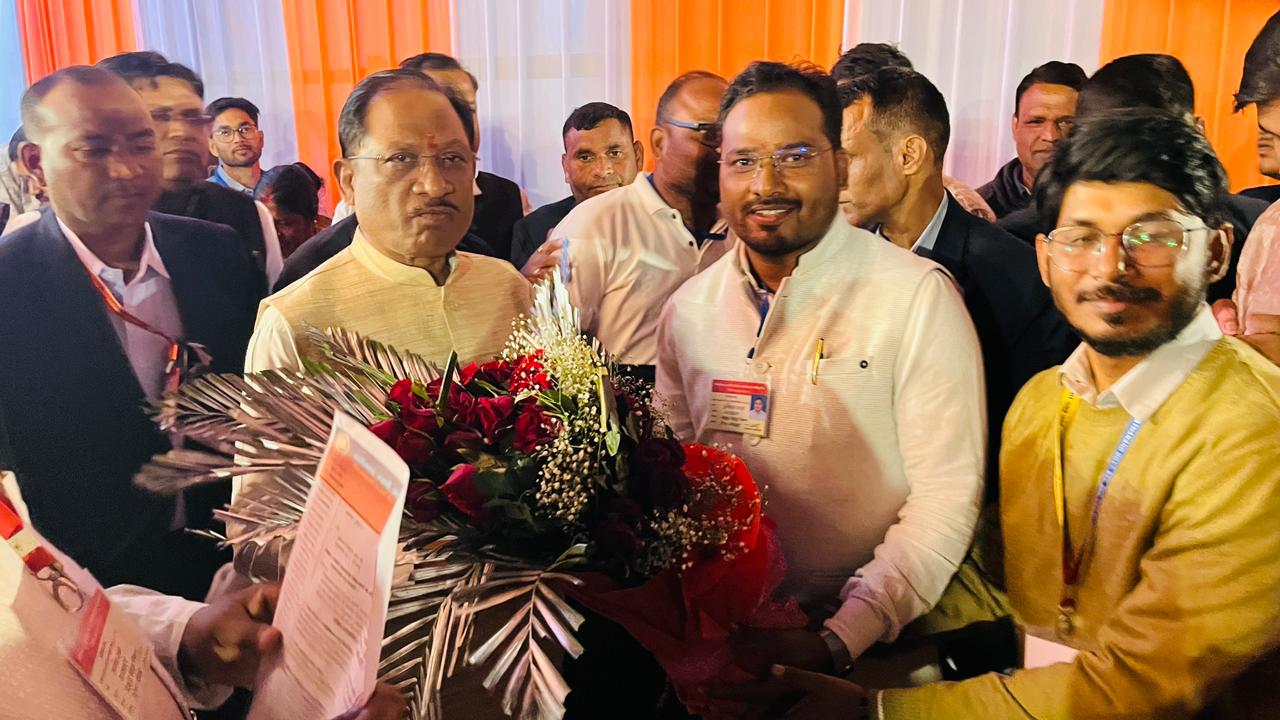 CG – कोतबा में मुख्यमंत्री से मिले स्वामी आत्मानंद संविदा शिक्षक-कर्मचारी संघ के प्रतिनिधि… CG – कोतबा में मुख्यमंत्री से मिले स्वामी आत्मानंद संविदा शिक्षक-कर्मचारी संघ के प्रतिनिधि…