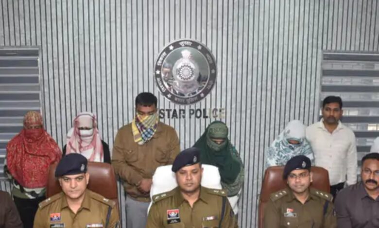 दिल्ली के फर्जी कॉल सेंटर का बस्तर पुलिस ने भंडाफोड़ किया,20 लाख की ठगी; 5 आरोपी गिरफ्तार दिल्ली के फर्जी कॉल सेंटर का बस्तर पुलिस ने भंडाफोड़ किया,20 लाख की ठगी; 5 आरोपी गिरफ्तार