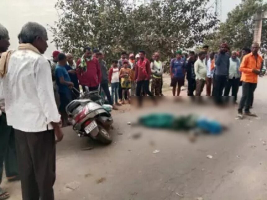 CG : तेज रफ्तार हाइवा की चपेट में आने से शिक्षिका की मौत, स्कूटी से जा रही थी मायके CG : तेज रफ्तार हाइवा की चपेट में आने से शिक्षिका की मौत, स्कूटी से जा रही थी मायके