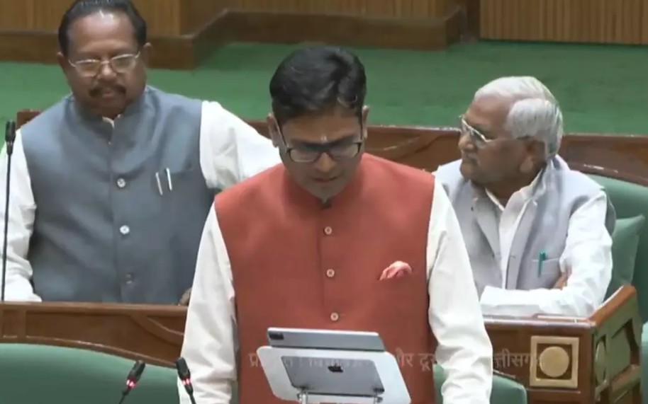 वित्त मंत्री ओपी चौधरी ने बजट पेश किया वित्त मंत्री ओपी चौधरी ने बजट पेश किया